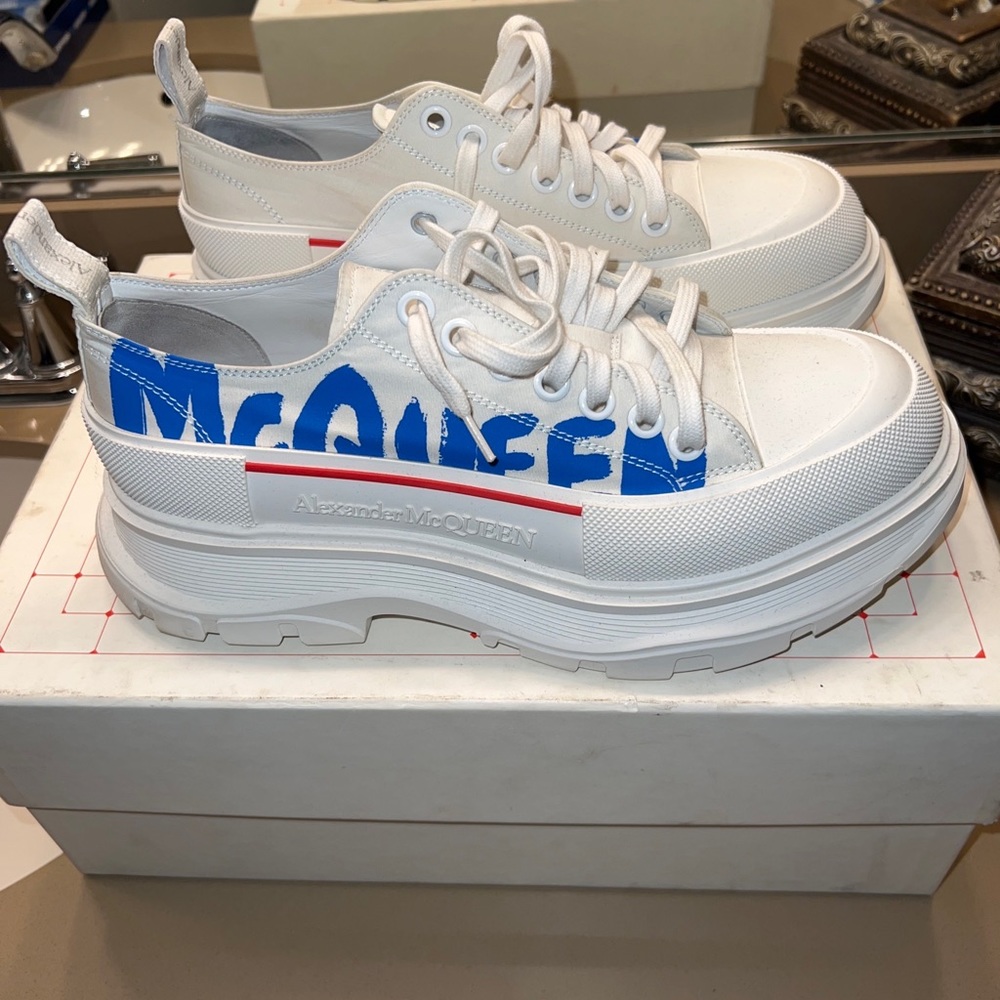 Alexander Mcqueen tread slick sneaker
